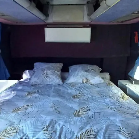 Unique Et Insolite Bus Iliade * Bourg (Haute-Marne)