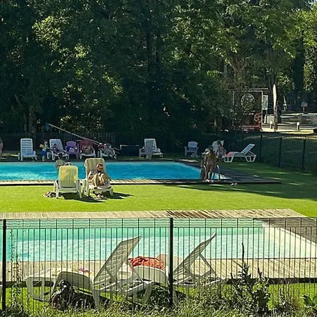 Unique Et Insolite Bus Iliade Campsite Bourg (Haute-Marne)